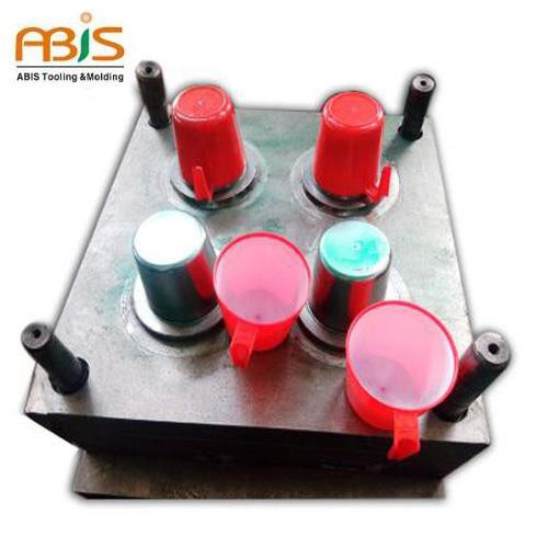 Издръжлива пластмасова шприцована чаша