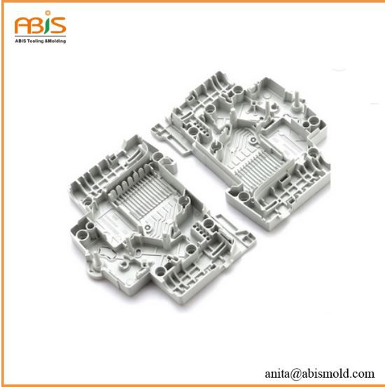 Пластмасова шприцформа за надраскване с два изстрела